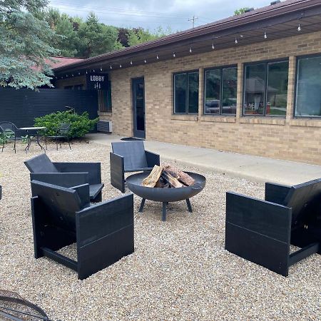 The Hemlock Inn Loudonville 外观 照片